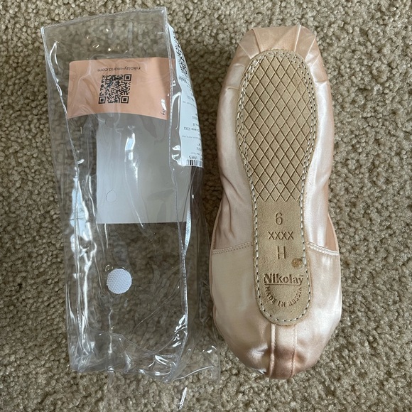 Brand new Nikolay/ grishko 3007 pointe shoes - Picture 2 of 6